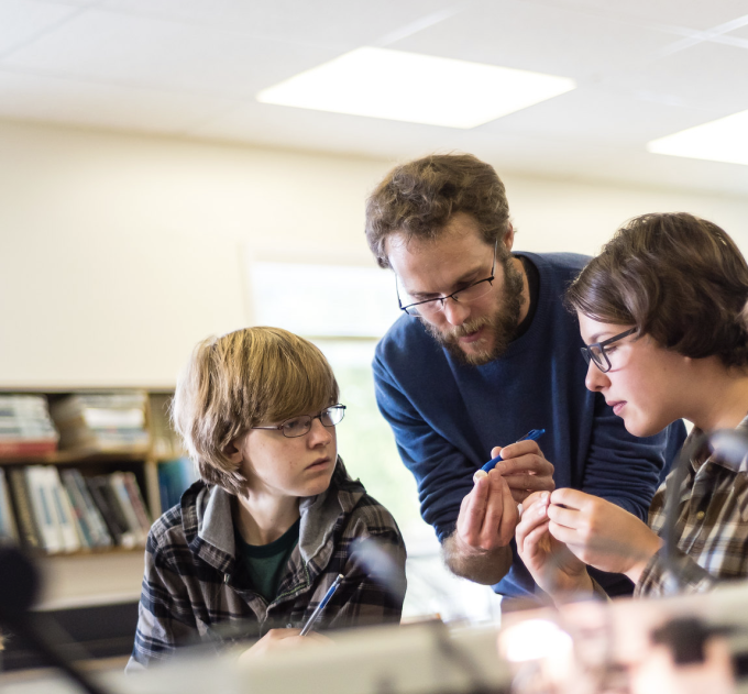 UBC Science students working in a group at Bamfield Marine Sciences Centre. Paul H. Joseph